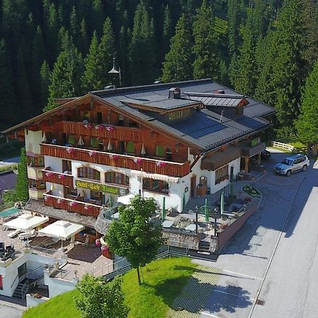 Hotel Almhof Hochfugen Exterior photo